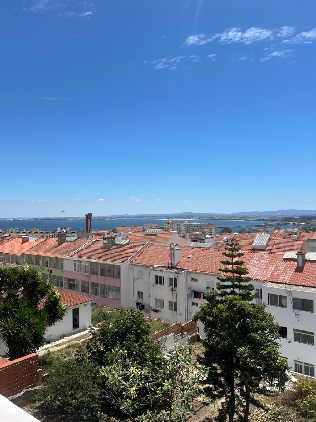 Appartamento Estrela Da Almada Mascarenhas Esterno foto